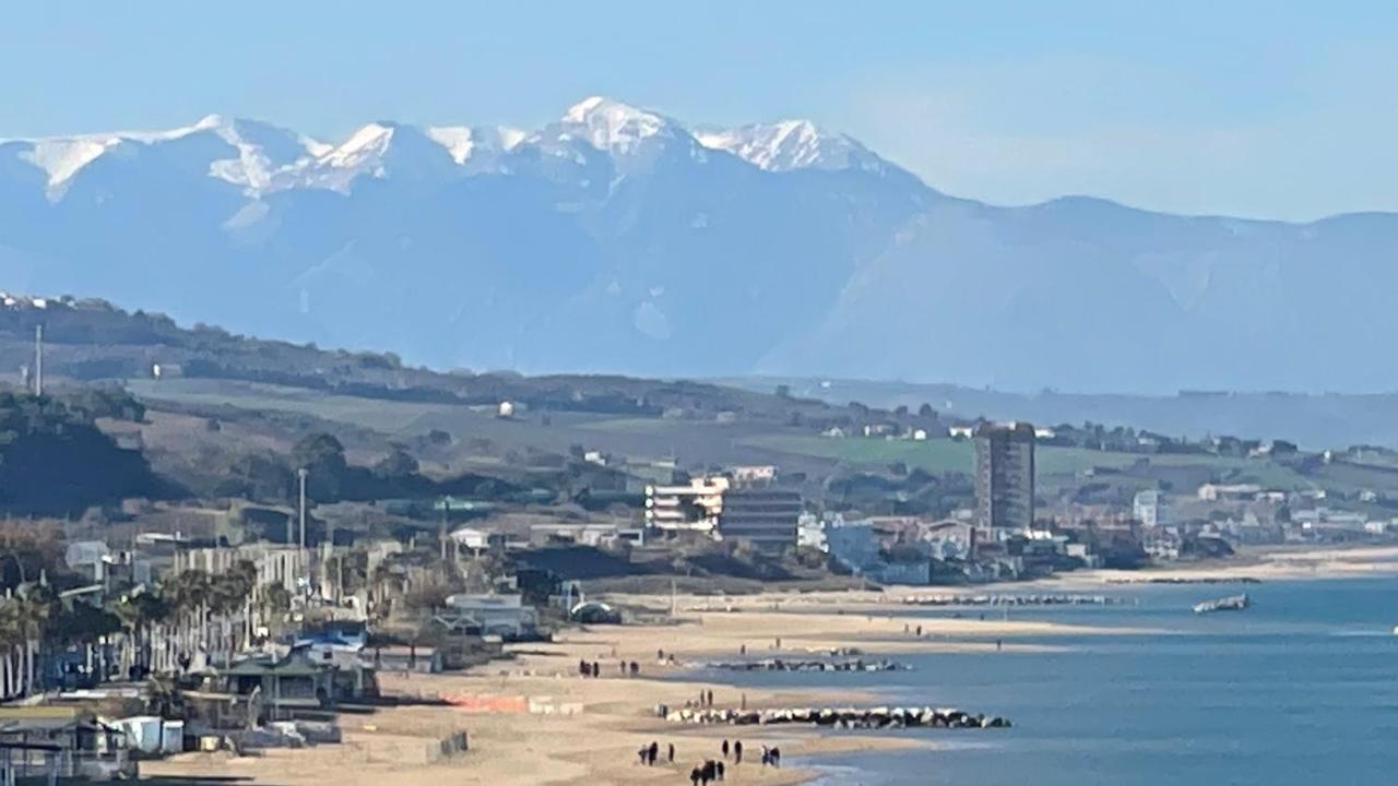 La Finestra Sul Porto Vila Termoli Exterior foto